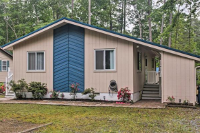 Berlin Home with Patio, 9 Mi to Ocean City Beaches